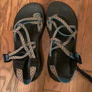 Chaco vibrant multi-strap sandals sz. 8
